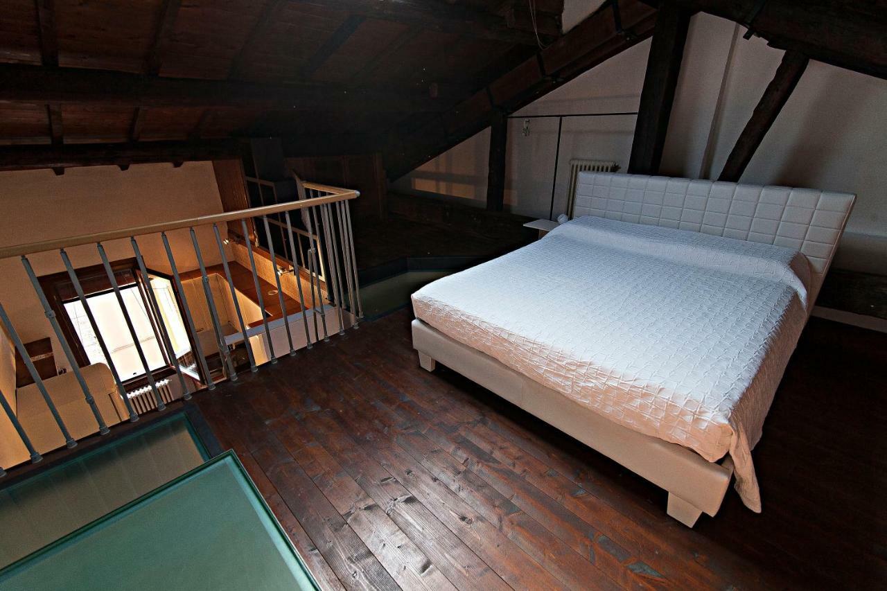 Casa Vacanza Angelo Феррара Экстерьер фото